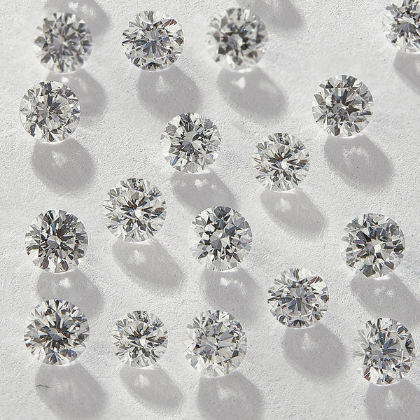 0.90 mm Round Natural White Melee Diamonds, DEF Color, SI2-SI3 Clarity